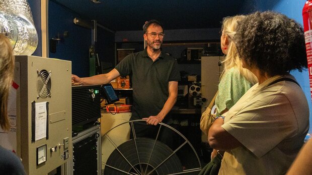 Visite d'une cabine de projection