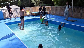 La piscine en plein air de l'Estivale