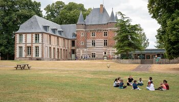 Les jeunes tremblaysiens partis en séjour au domaine du Manoir d'Argueil avec le service vacances