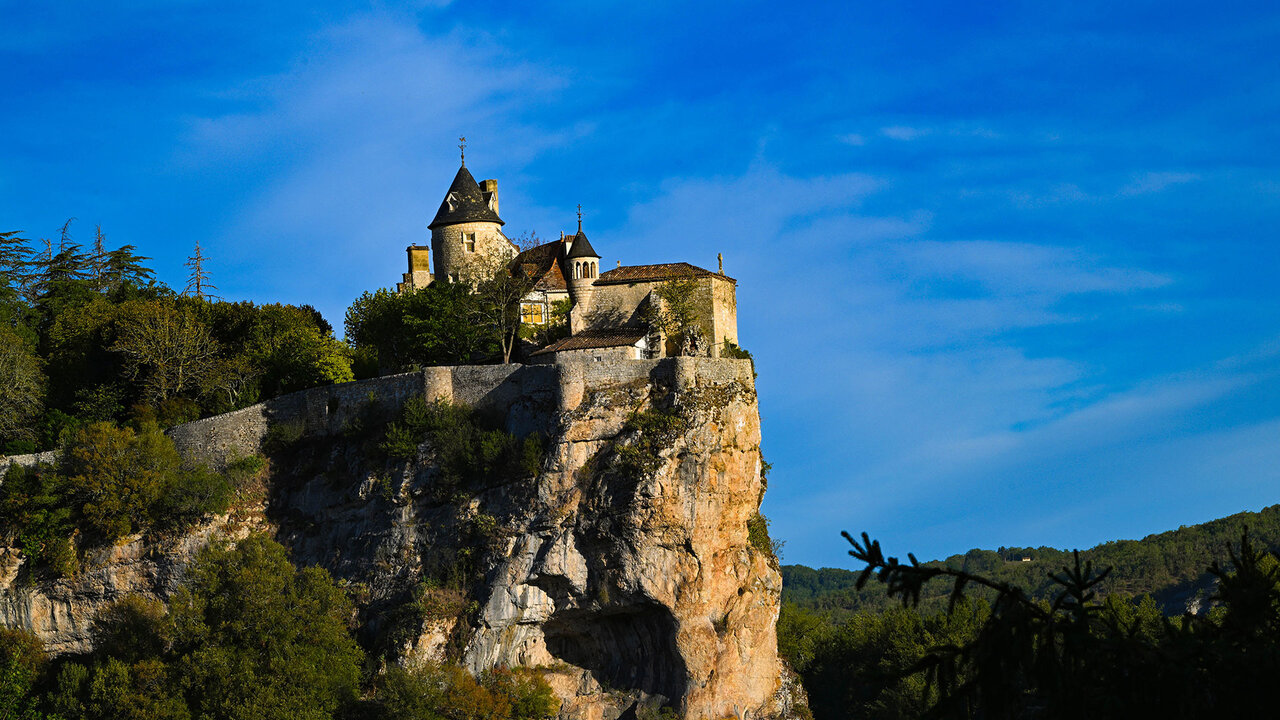 Les châteaux dominent les vallées du Périgord.
