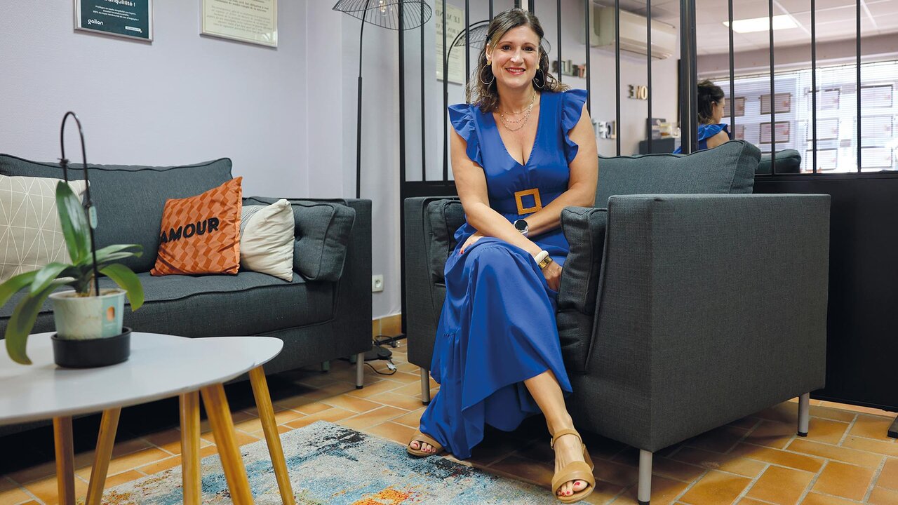 Céline Labbé dans son agence