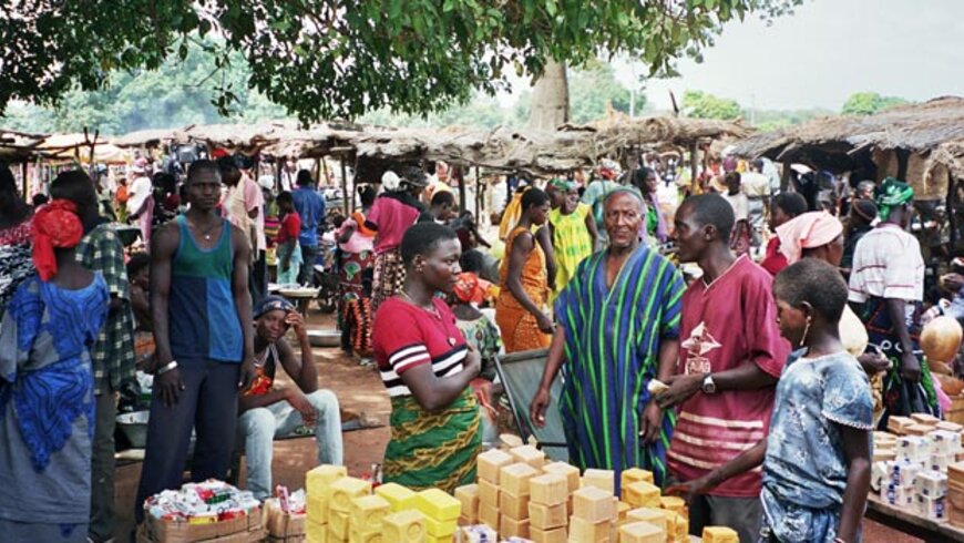 Marché de Loropéni.