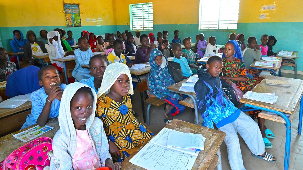 Une soixantaine d'élèves par classe, et autant de camarades