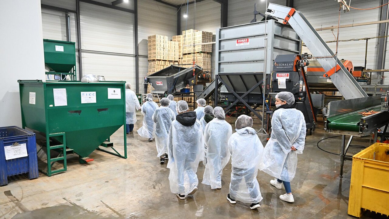 Dans la coopérative, les machines sont très impressionnantes pour des enfants
