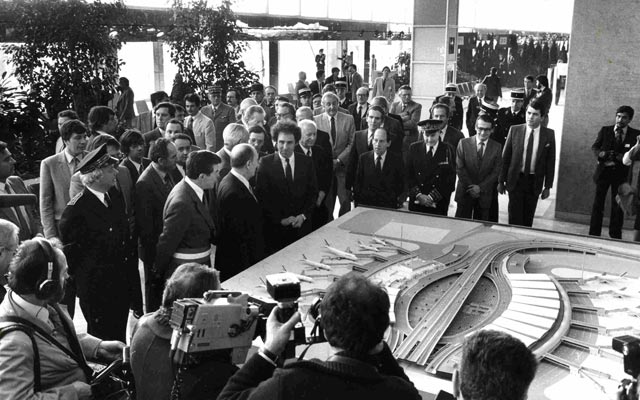 Inauguration de l'aéroport le 24 mars 1982 - Agrandir l'image, . 0octets (fenêtre modale)